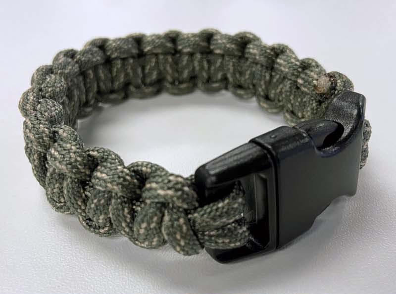 Paracord bracelet